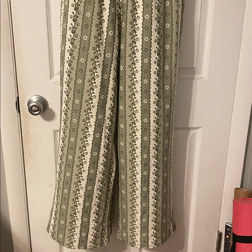 Derek Heart Sage Green and Cream Floral-Stripe Jumpsuit - Picture 3 of 7